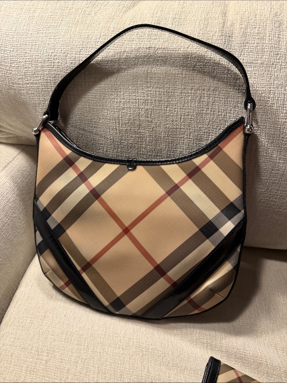 Burberry Beige Plaid Shoulder Bag with Black Trim - Picture 3 of 4